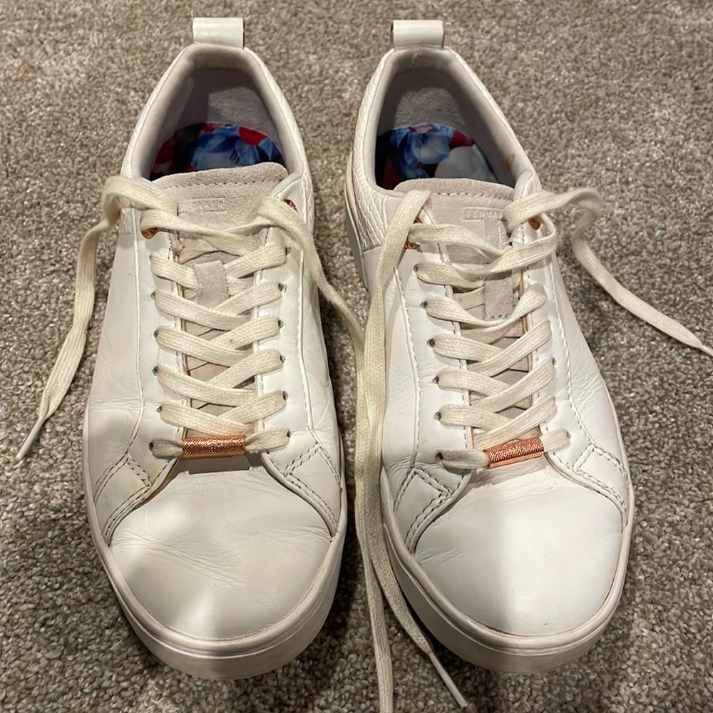 Ted Baker size 6 white and rose gold tennis shoe good condition tts